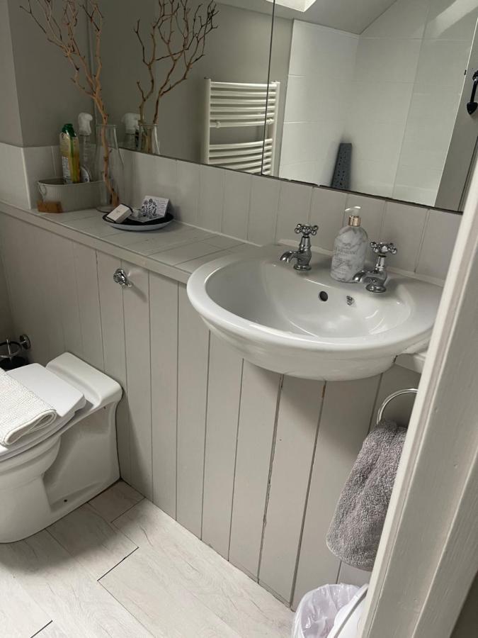Carp'S Rise Cottage Somerford Keynes Extérieur photo